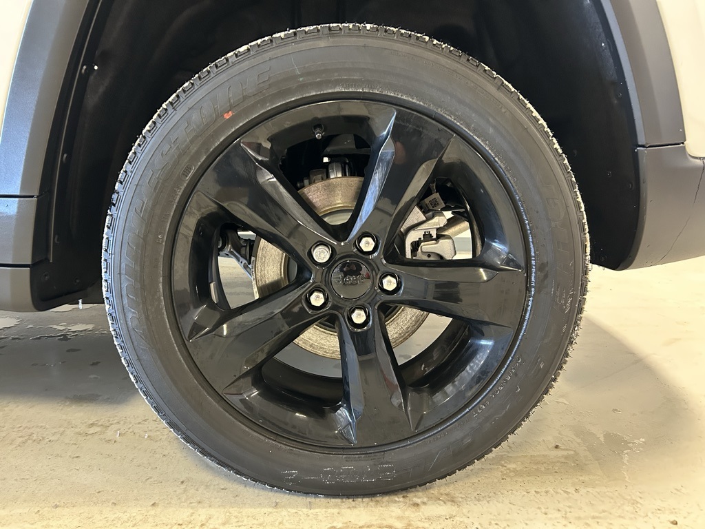 new 2025 Jeep Grand Cherokee car, priced at $42,413