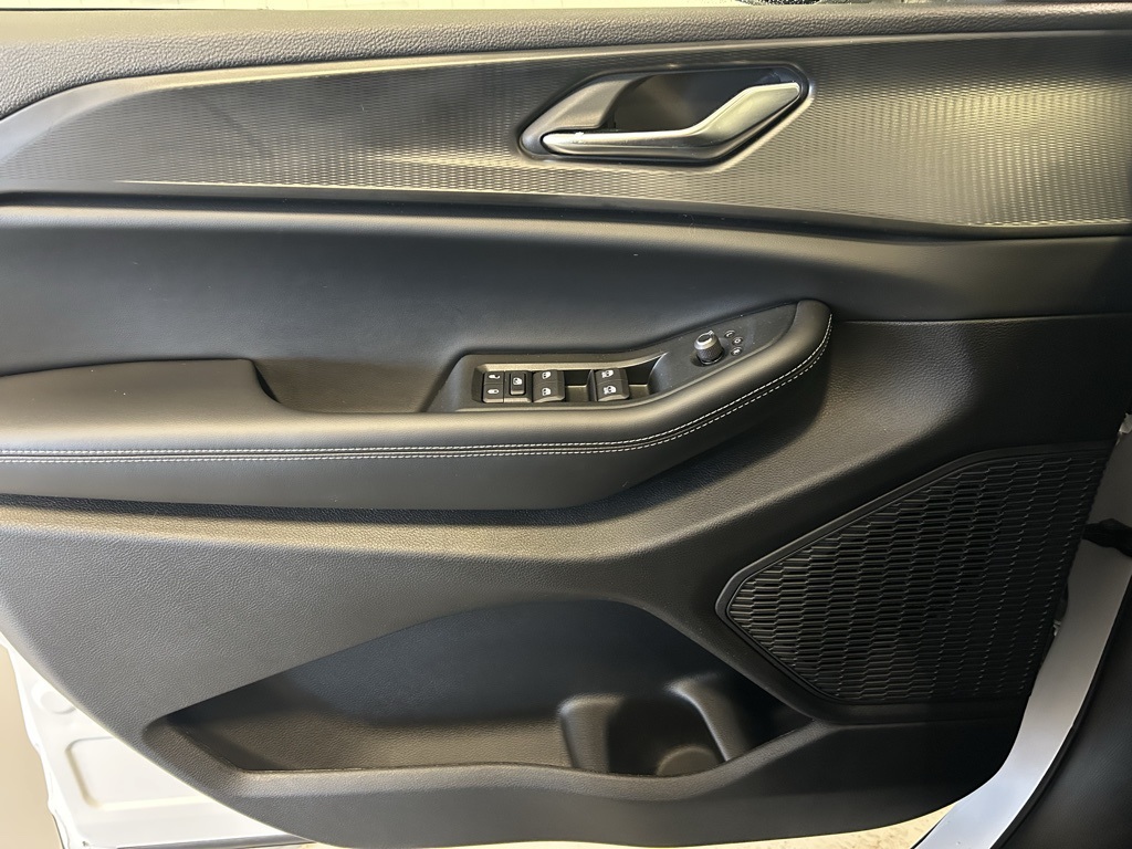 new 2025 Jeep Grand Cherokee car, priced at $42,413