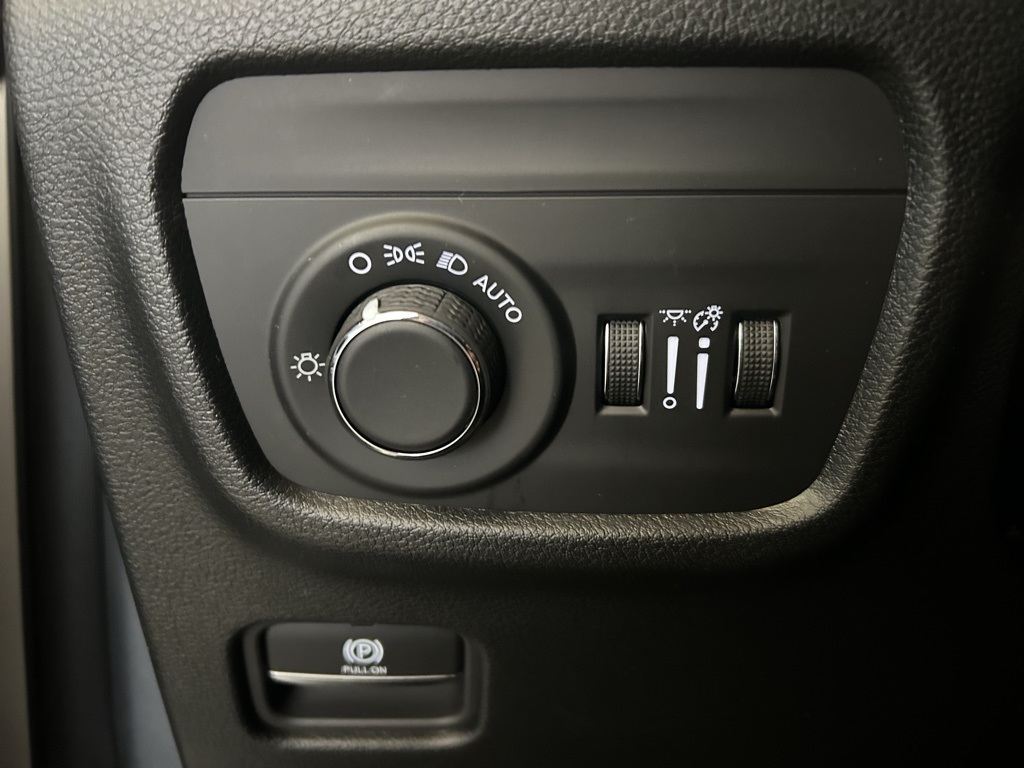 new 2025 Jeep Grand Cherokee car, priced at $42,413