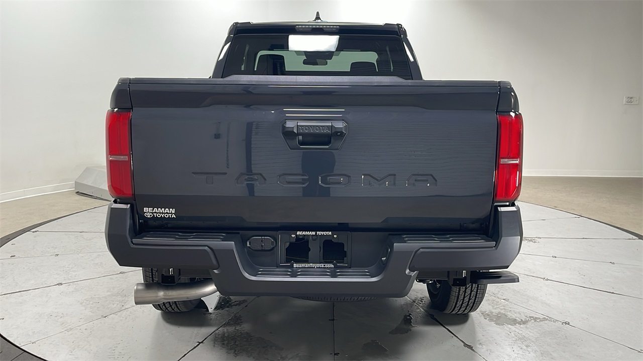 2025 Toyota Tacoma SR XtraCab photo 4