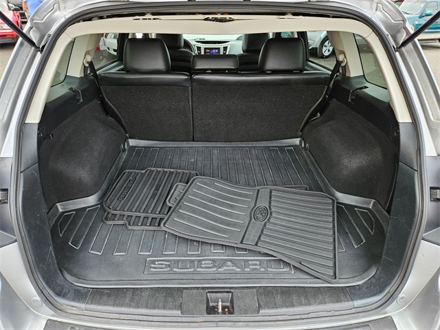 2010 Subaru Outback 2.5i photo 9