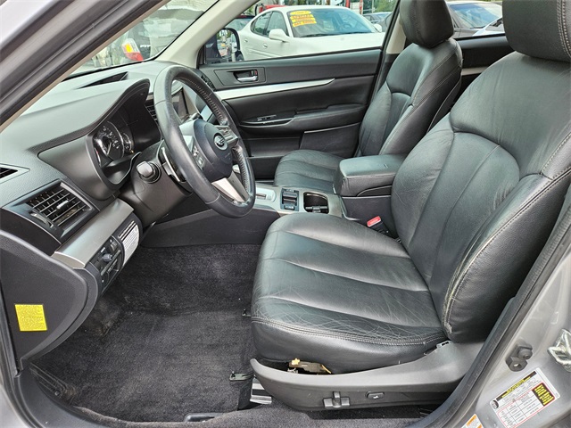 2010 Subaru Outback 2.5i photo 10