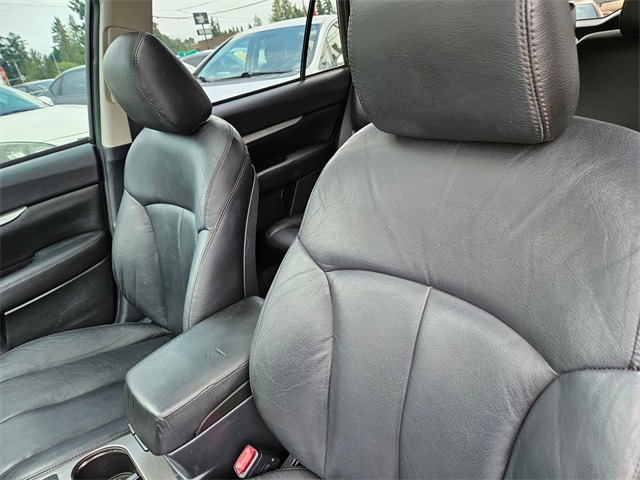 2010 Subaru Outback 2.5i photo 11