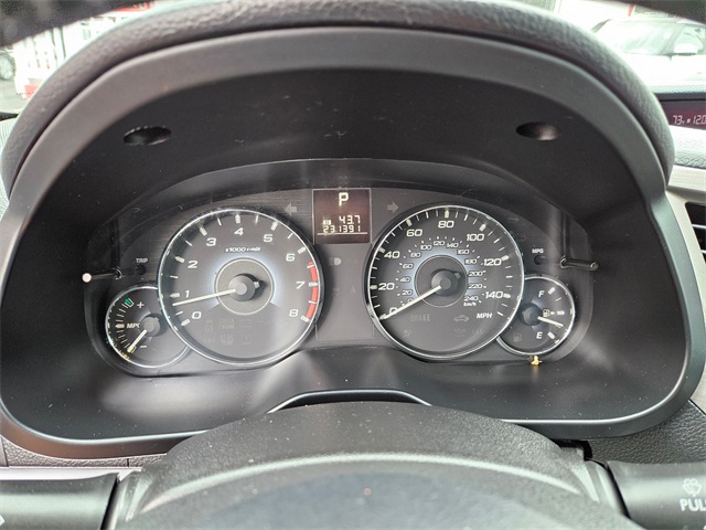 2010 Subaru Outback 2.5i photo 18