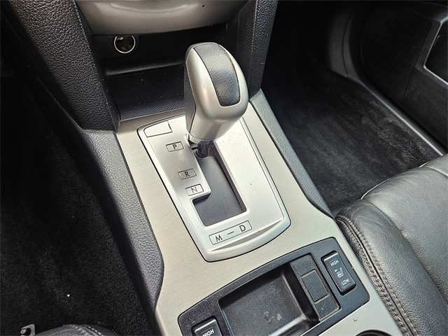 2010 Subaru Outback 2.5i photo 22
