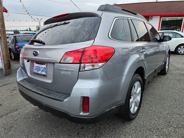 2010 Subaru Outback 2.5i photo 2