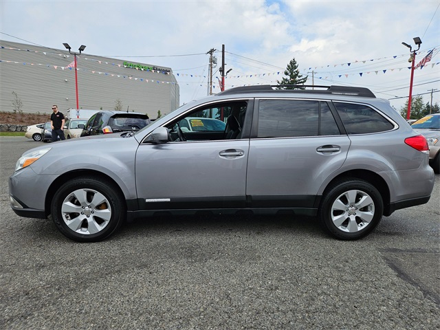 2010 Subaru Outback 2.5i photo 5