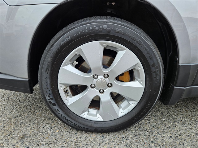 2010 Subaru Outback 2.5i photo 8