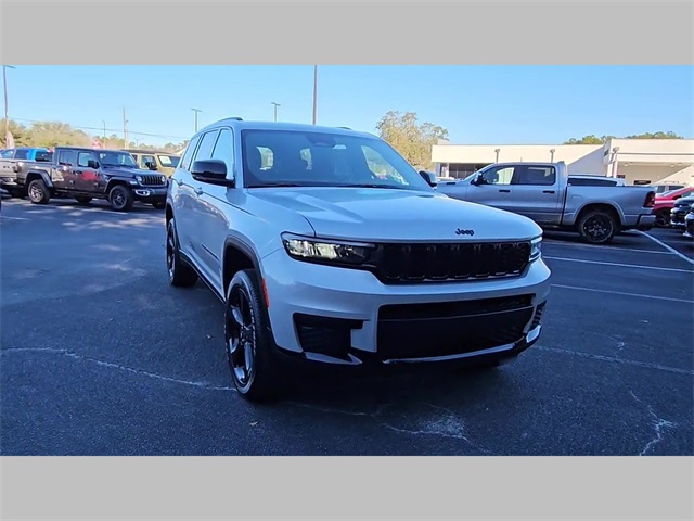 2025 Jeep Grand Cherokee L Altitude 4x2