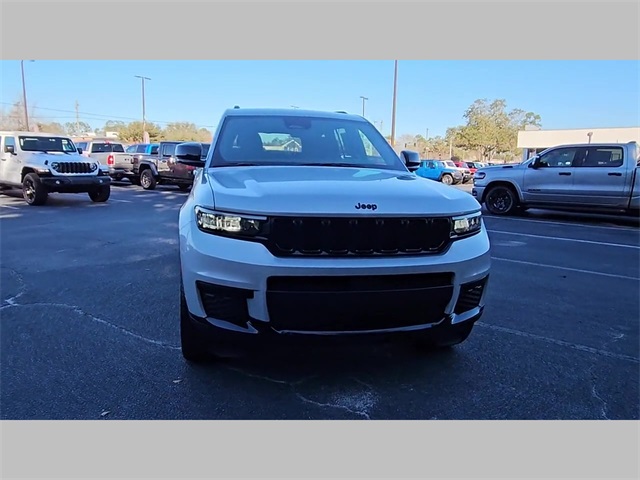 2025 Jeep Grand Cherokee L Altitude 4x2