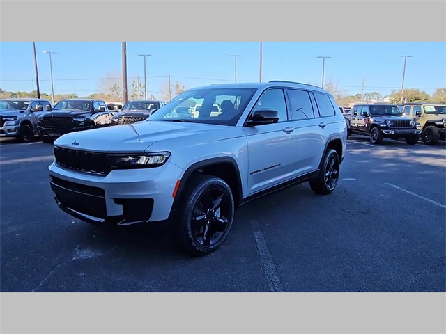 2025 Jeep Grand Cherokee L Altitude 4x2