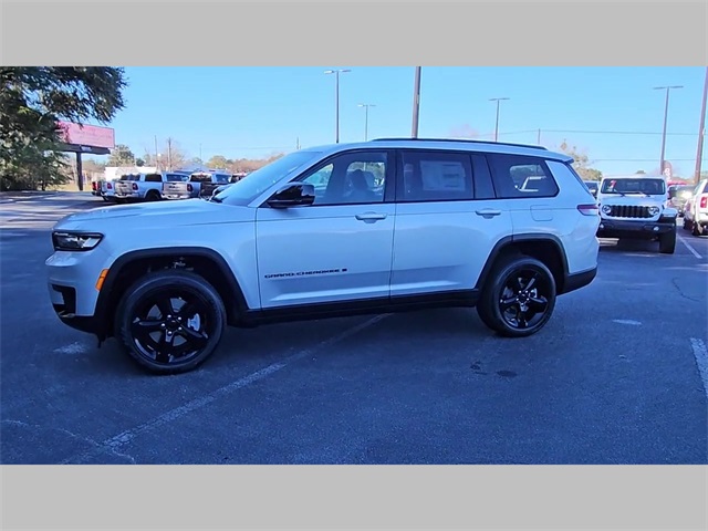 2025 Jeep Grand Cherokee L Altitude 4x2
