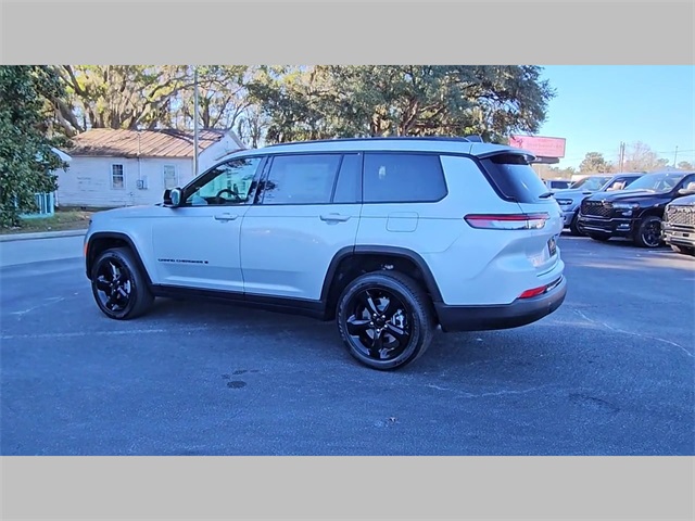 2025 Jeep Grand Cherokee L Altitude 4x2