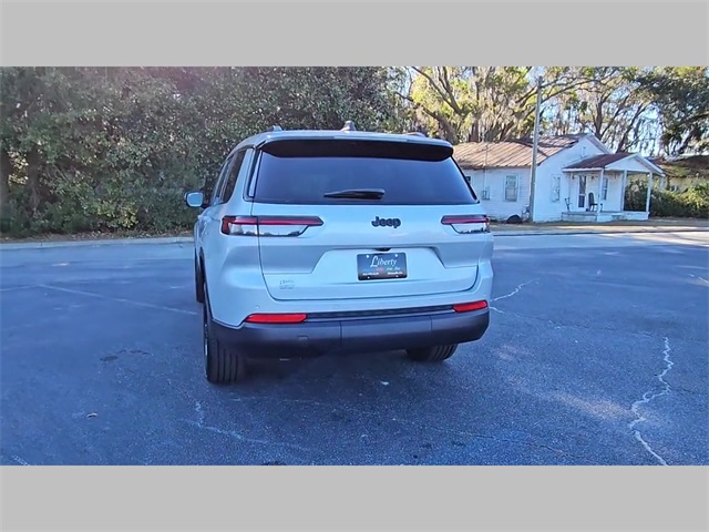 2025 Jeep Grand Cherokee L Altitude 4x2