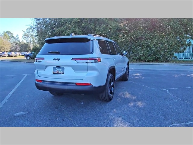 2025 Jeep Grand Cherokee L Altitude 4x2