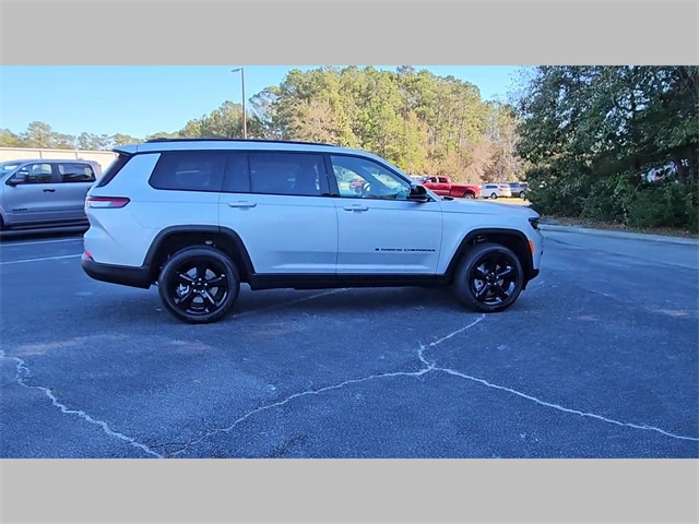 2025 Jeep Grand Cherokee L Altitude 4x2