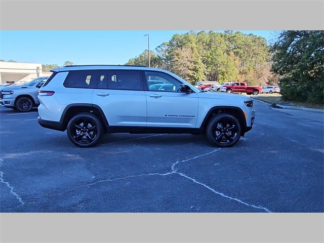 2025 Jeep Grand Cherokee L Altitude 4x2