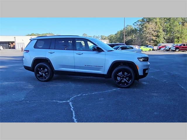 2025 Jeep Grand Cherokee L Altitude 4x2