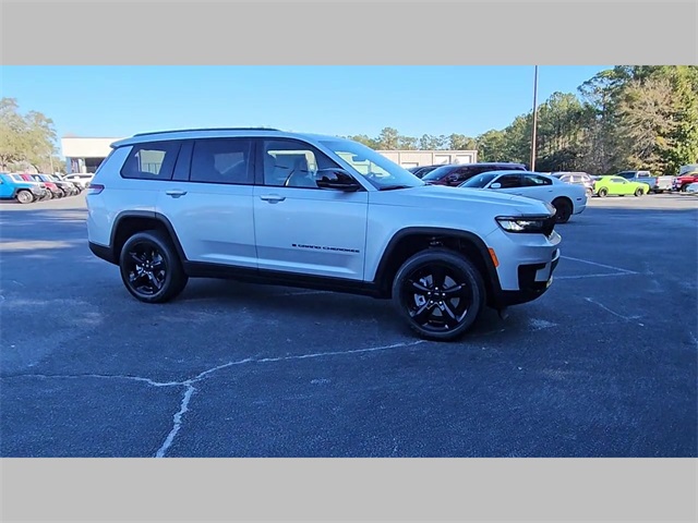 2025 Jeep Grand Cherokee L Altitude 4x2