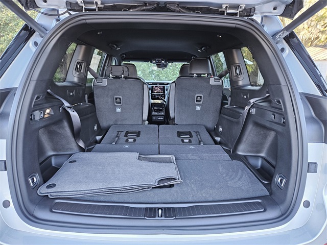 2025 Jeep Grand Cherokee L Altitude 4x2