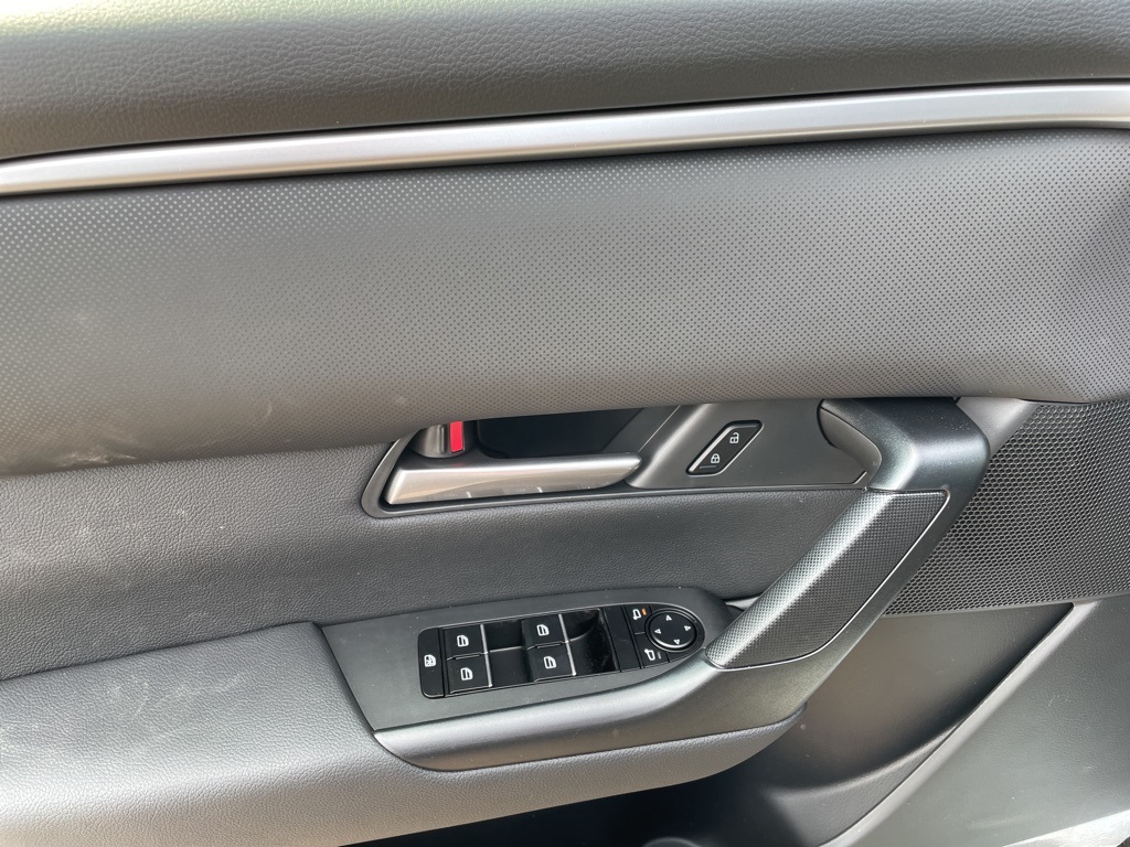 2025 Mazda CX-50 2.5 Preferred photo 7