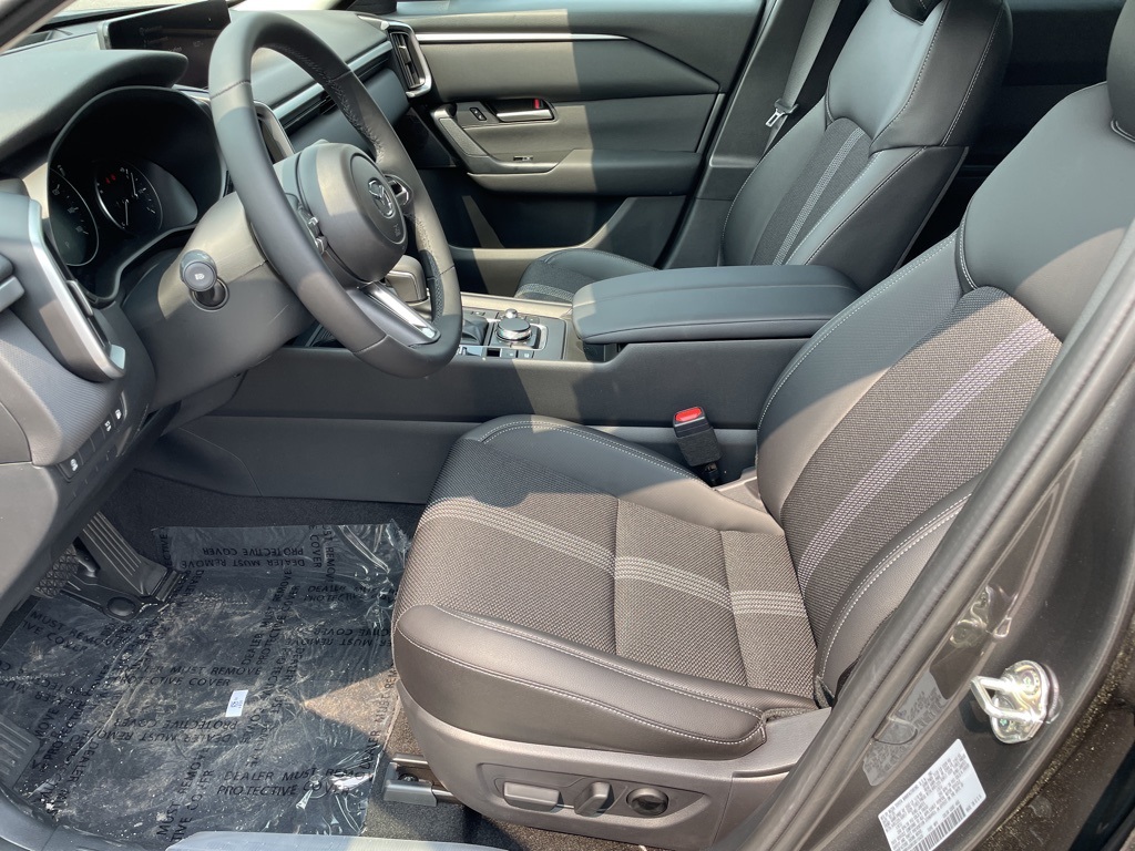 2025 Mazda CX-50 2.5 Preferred photo 8