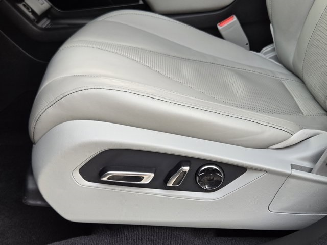 used 2023 Acura RDX car, priced at $32,600