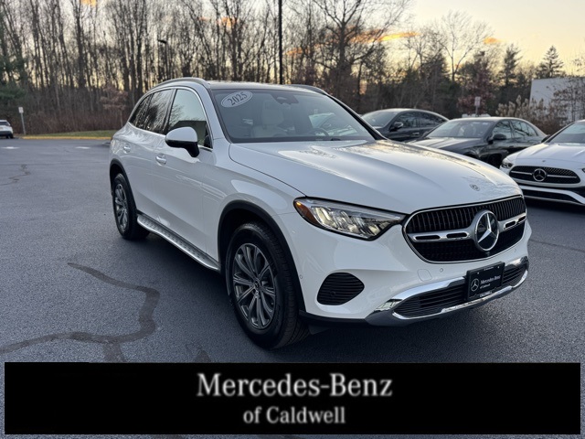 2025 Mercedes-Benz GLC Base's photo