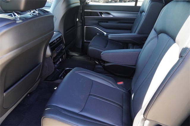 New 2025 Jeep Wagoneer SUV