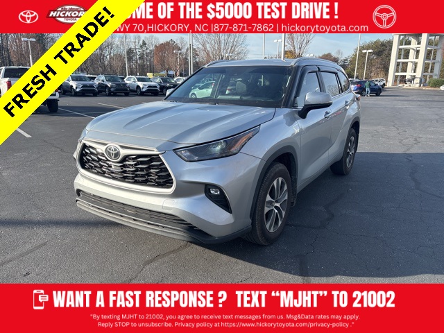 2024 Toyota Highlander XLE's photo