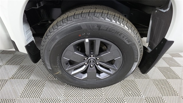 2025 Glacier White Nissan Frontier SV RWD Truck