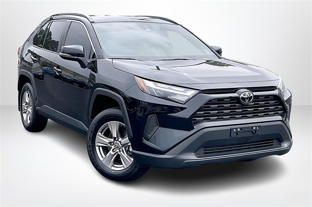 2023 Toyota RAV4 XLE's photo