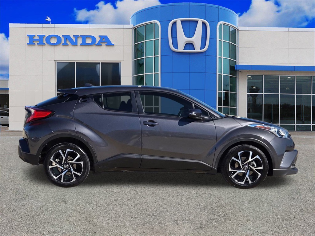 Used 2018 Toyota C-HR XLE with VIN NMTKHMBX7JR032976 for sale in Weatherford, TX