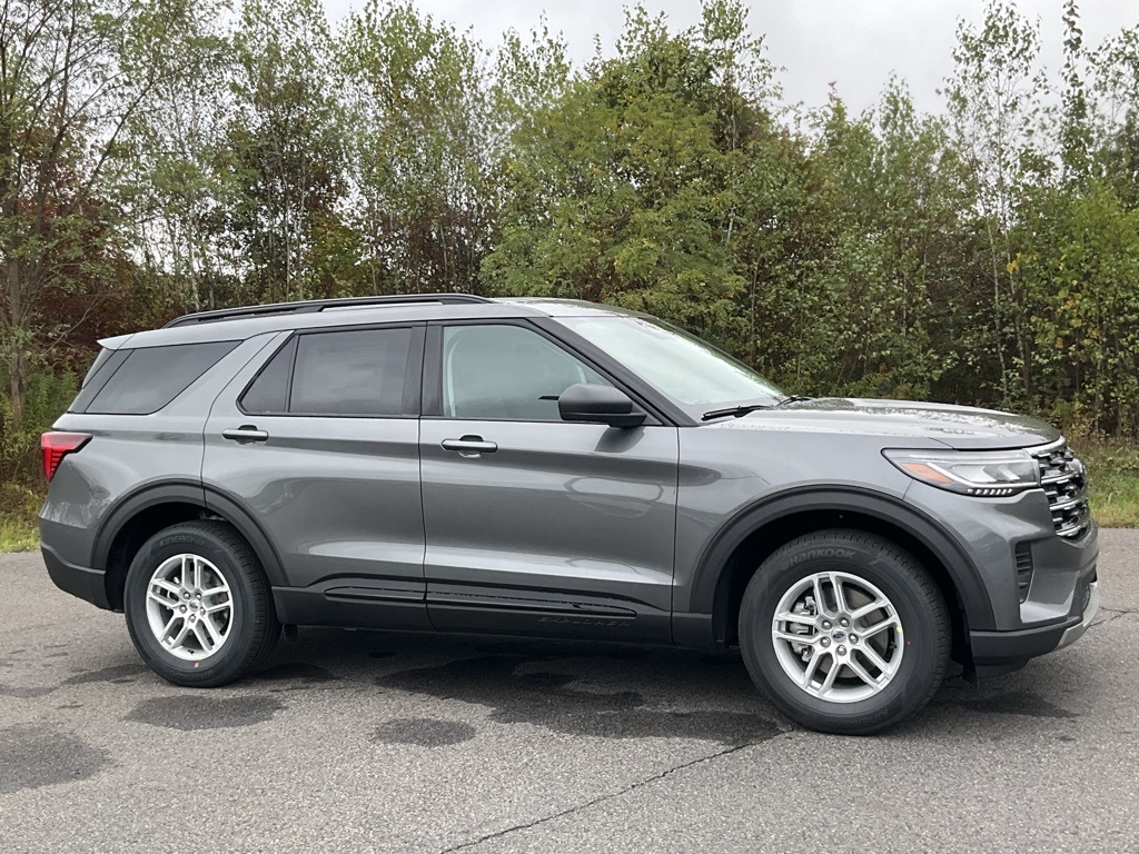 2026 Ford Explorer Active's photo