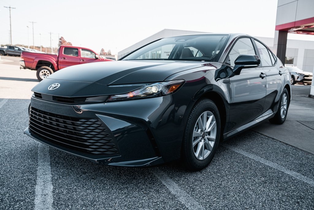 2026 Toyota Camry LE photo 3