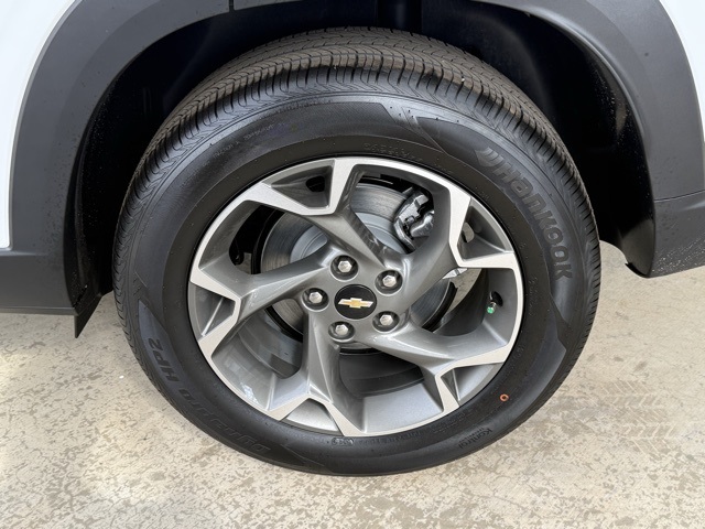 new 2026 Chevrolet Trax car, priced at $25,590