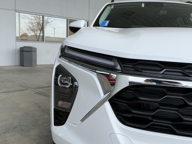 new 2026 Chevrolet Trax car, priced at $25,590