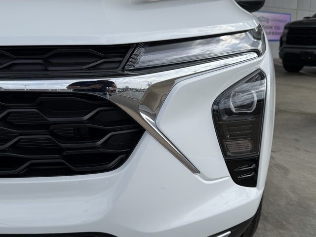 new 2026 Chevrolet Trax car, priced at $25,590