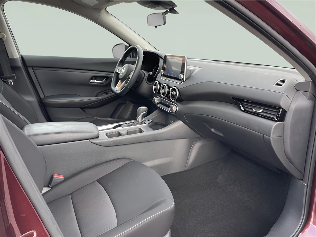2022 Nissan Sentra SV photo 3