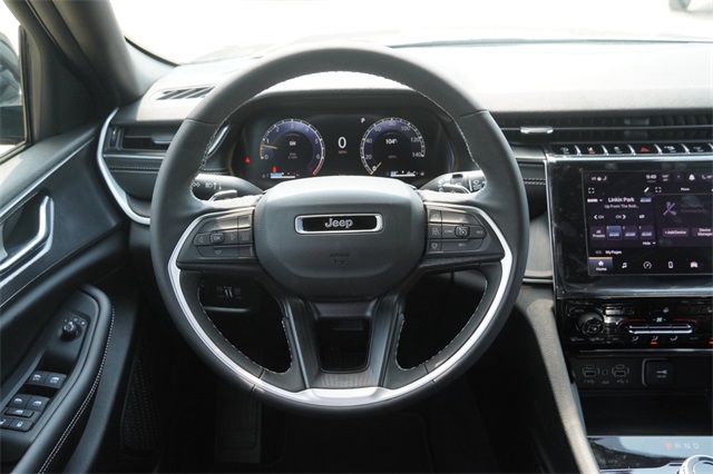 2025 Jeep Grand Cherokee Altitude X photo 13