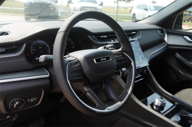 2025 Jeep Grand Cherokee Altitude X photo 15