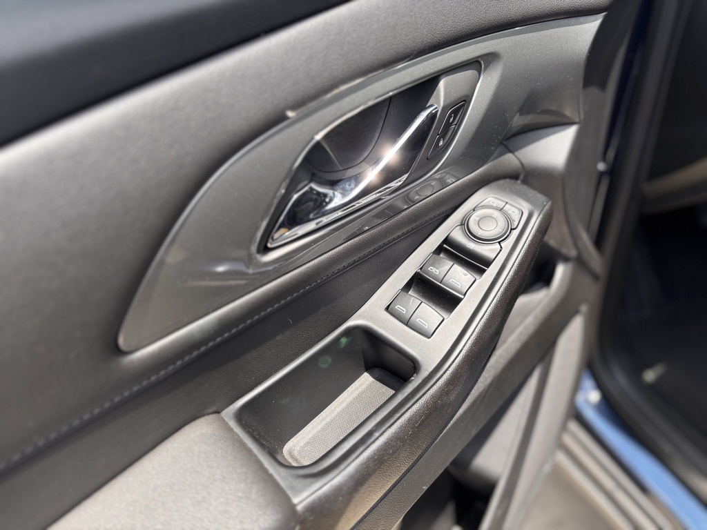 Used 2023 Chevrolet Traverse FWD SUV for sale #SX1403 - photo 24