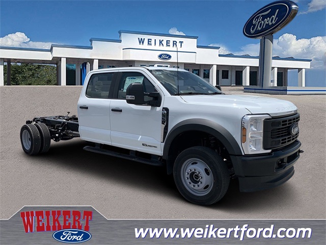 2025 Oxford White Ford Super Duty F-450 DRW XL Truck