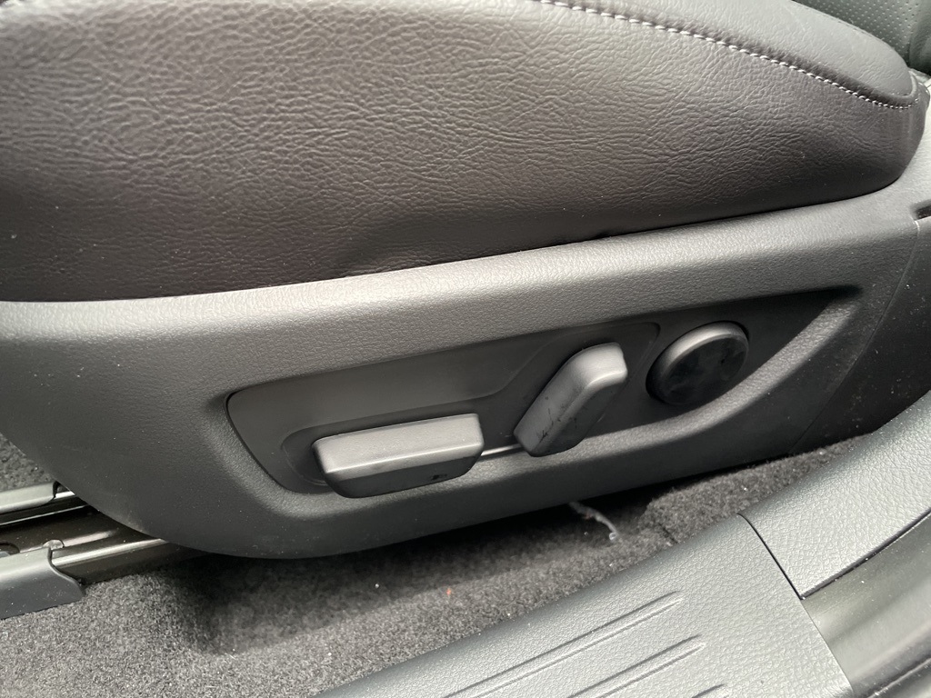 2025 Mazda CX-50 2.5 Premium photo 12