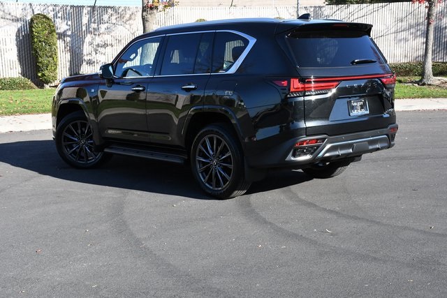 2025 Lexus LX 600 F SPORT photo 2