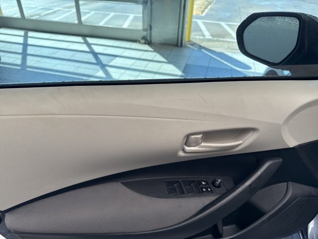 2025 Toyota Corolla LE photo 14
