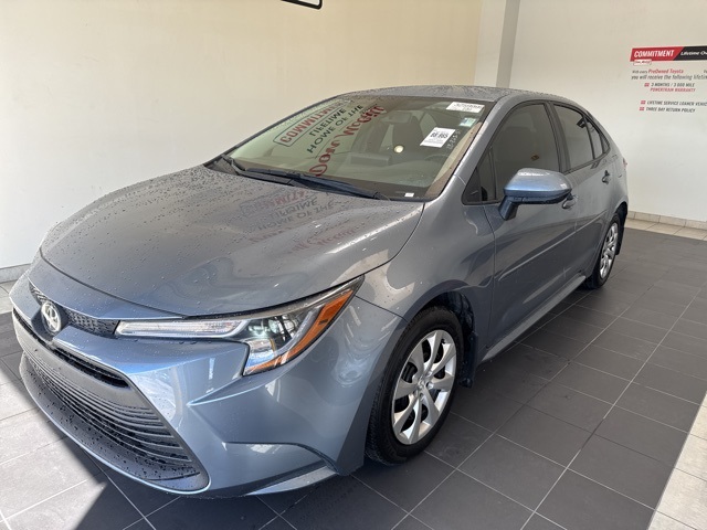 2025 Toyota Corolla LE photo 3