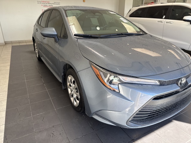 2025 Toyota Corolla LE photo 5