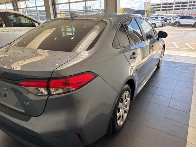 2025 Toyota Corolla LE photo 9