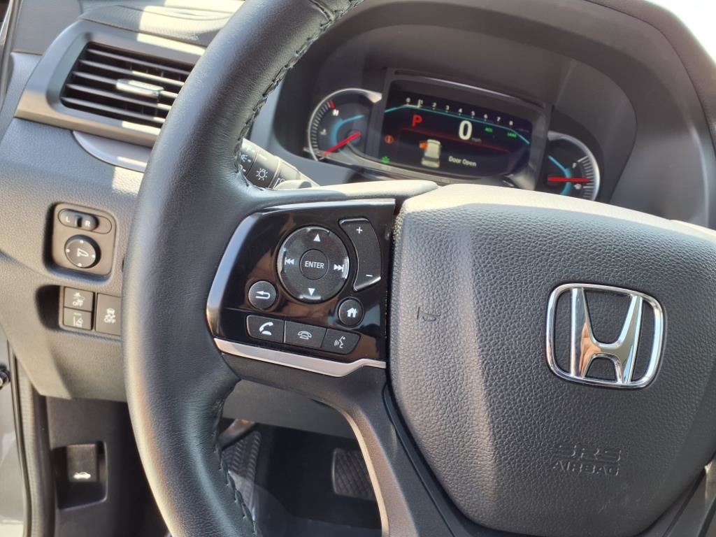 used 2022 Honda Pilot car, priced at $28,880